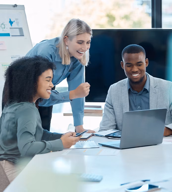 finance-team-working