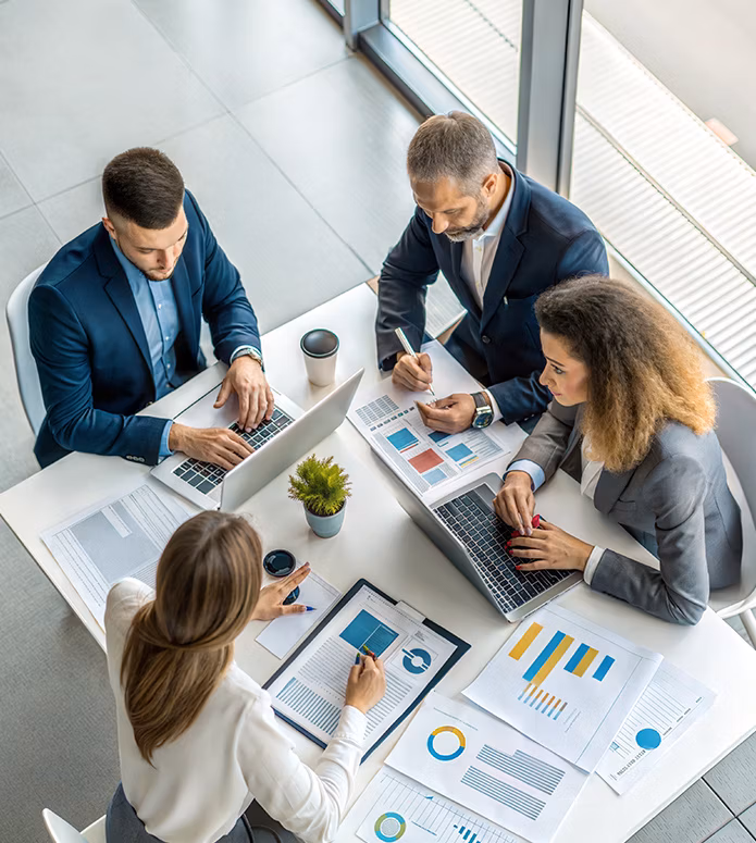 corporate-tax-team-discussion